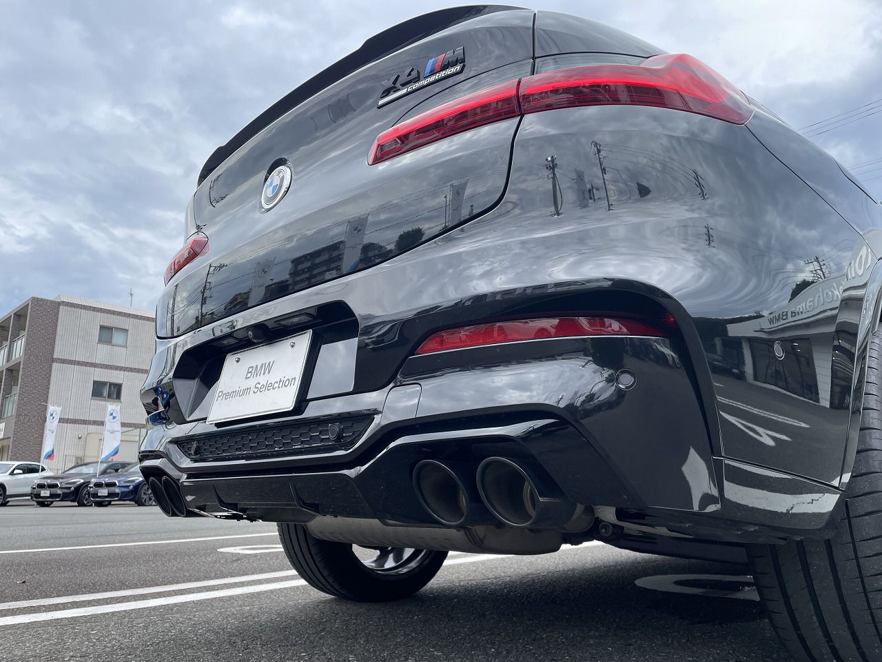 X4 M RHD