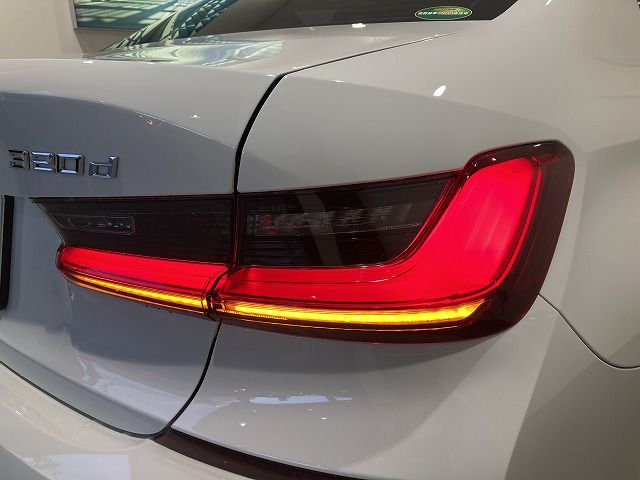 G20 320d xDrive RHD Saloon