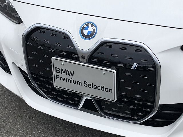 G26 i4 eDrive40 RHD