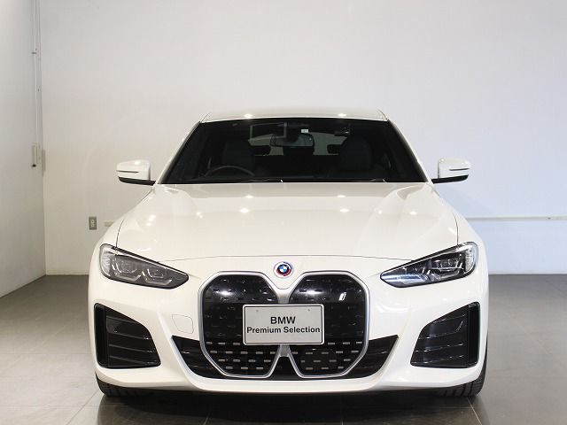 G26 i4 eDrive40 RHD