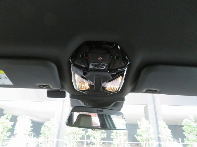 X3 M50 US