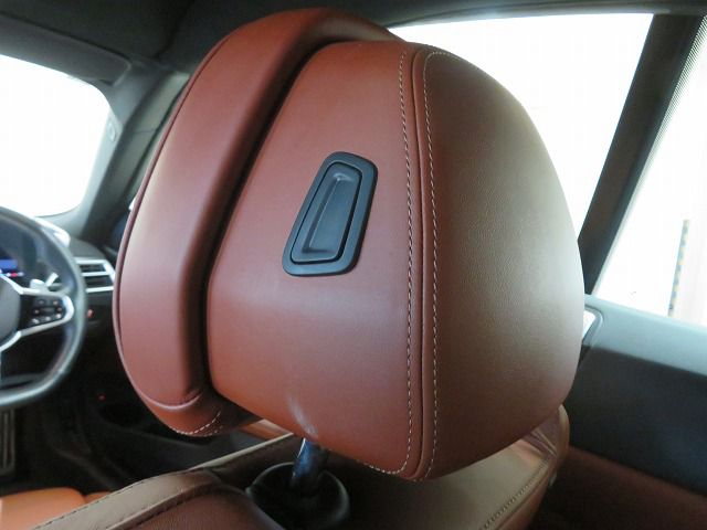 G** 4**i C********** B** 2**i RHD