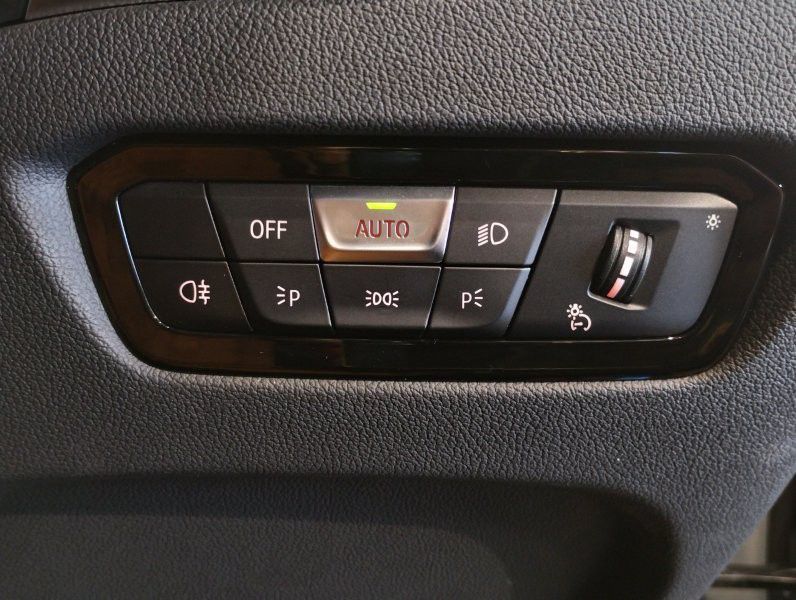 M240i xDrive Coupé RHD