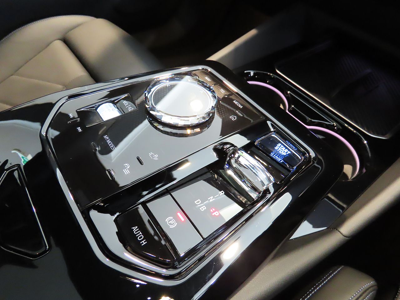 BMW i5 eDrive40 M Sport RHD