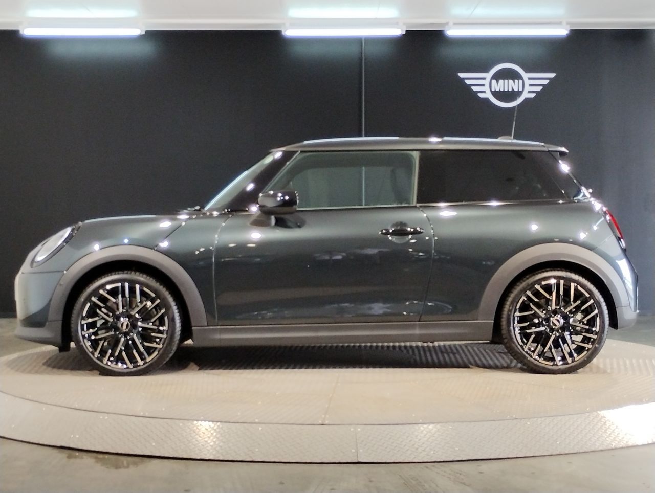 F66 MINI Cooper C 3Dr