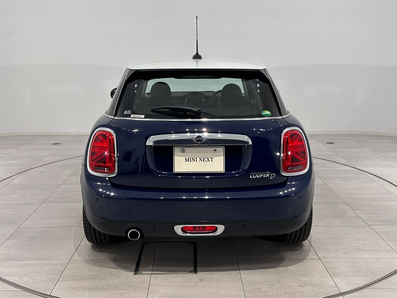 F55 COOPER D (AT)