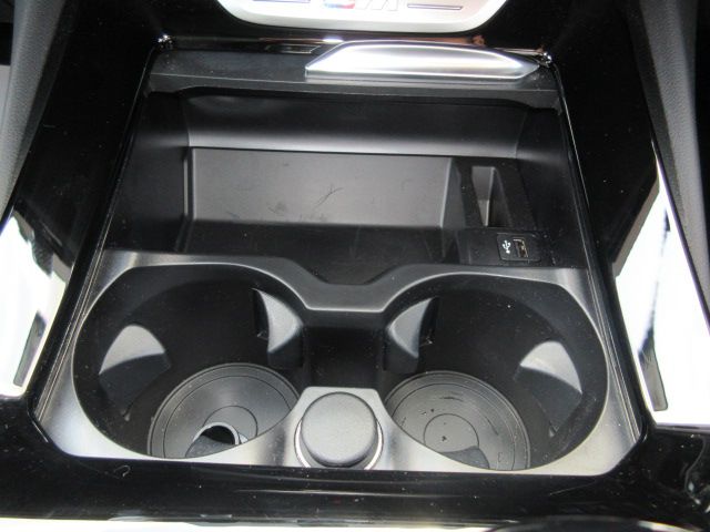G01 X3 M40d RHD LCI ZA