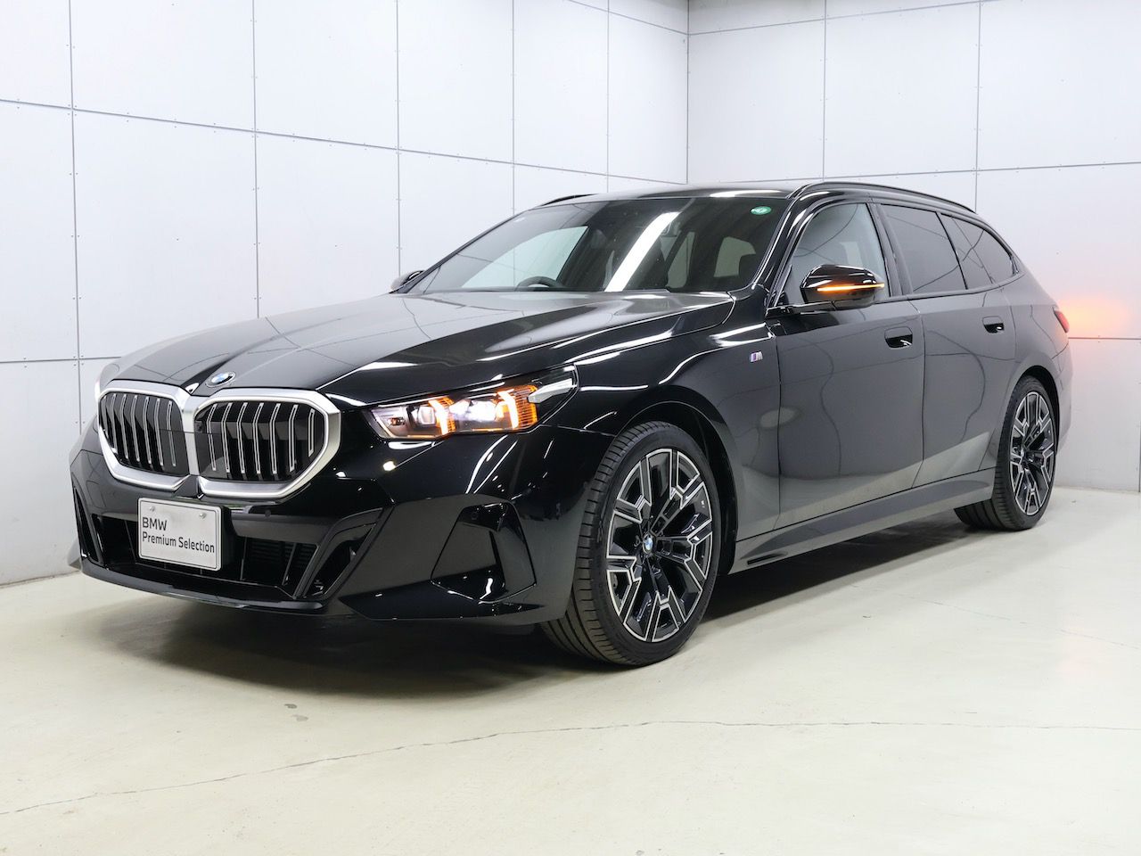 523d xDrive Touring M Sport