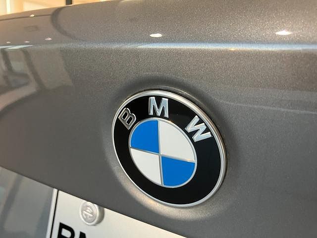 320d xDrive Berline RHD