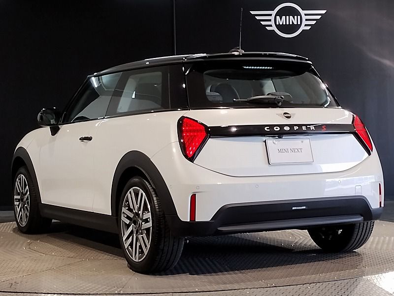 F66 MINI Cooper S 3Dr