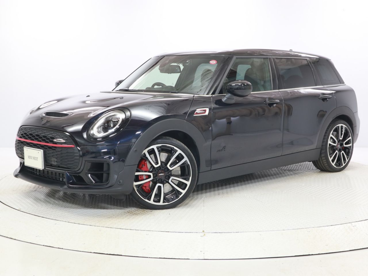 THE MINI JOHN COOPER WORKS CLUBMAN.