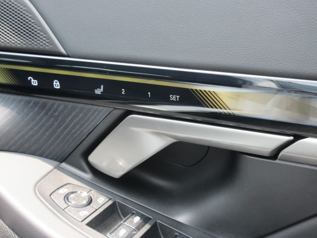 520i Sedan RHD