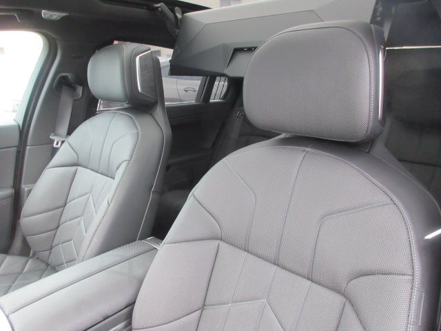 i7 xDrive60 Sedan RHD