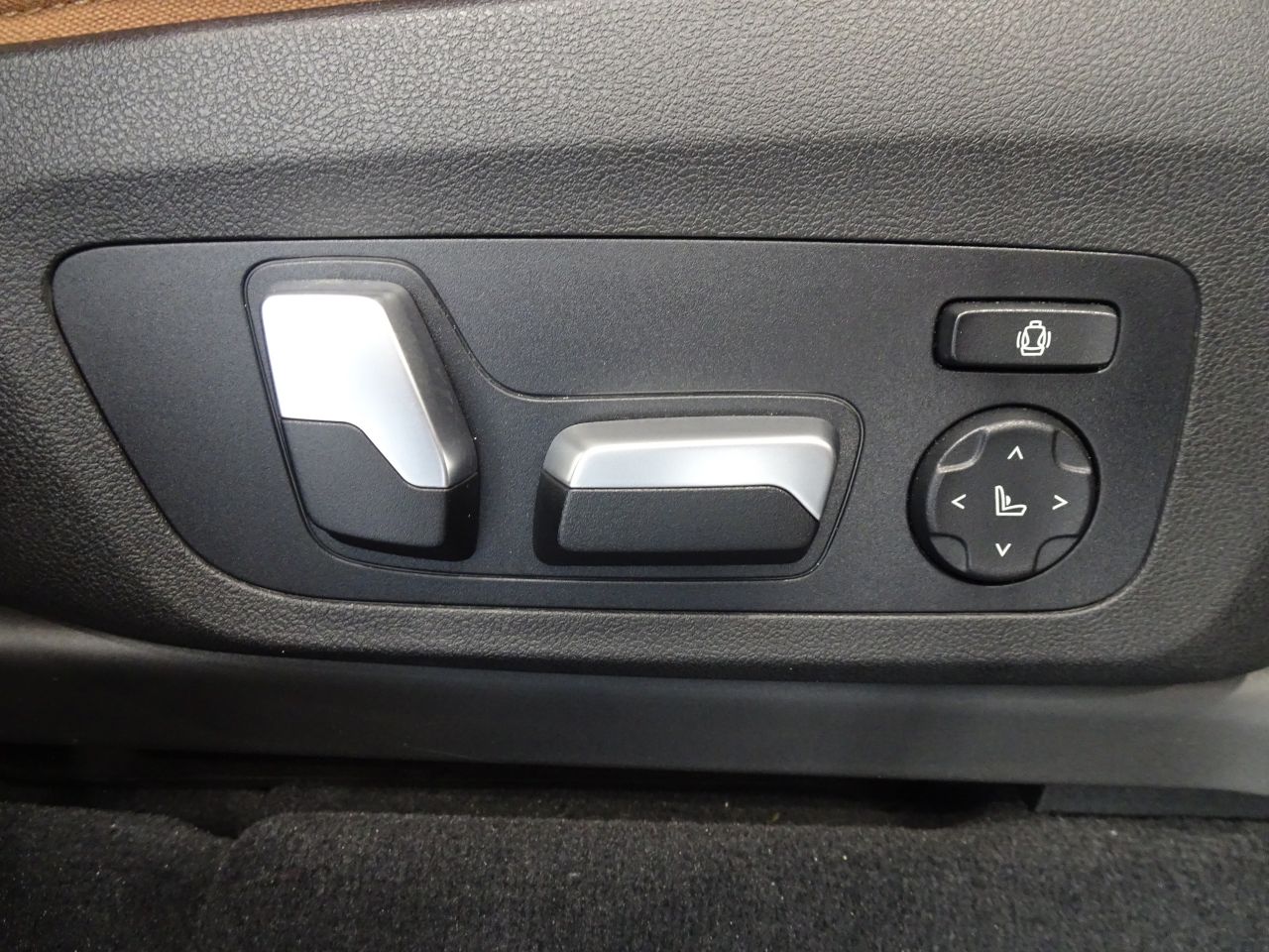 X3 20D