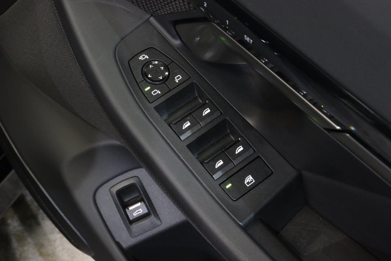 BMW i5 M60 xDrive Sedan RHD