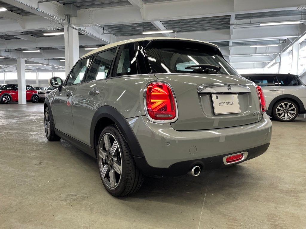 F55 MINI Cooper 5-Door Hatch LCI