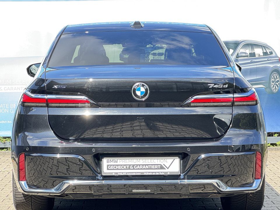 BMW 740