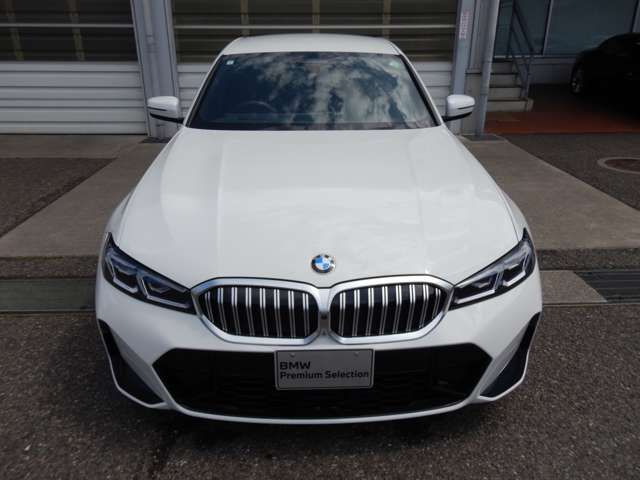 320d xDrive Berline RHD