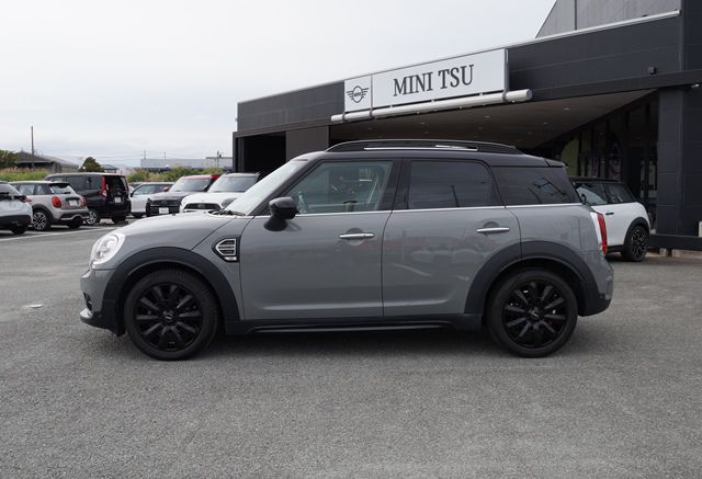 MINI CROSSOVER COOPER D