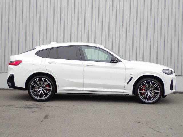 G02 X4 M40i RHD LCI