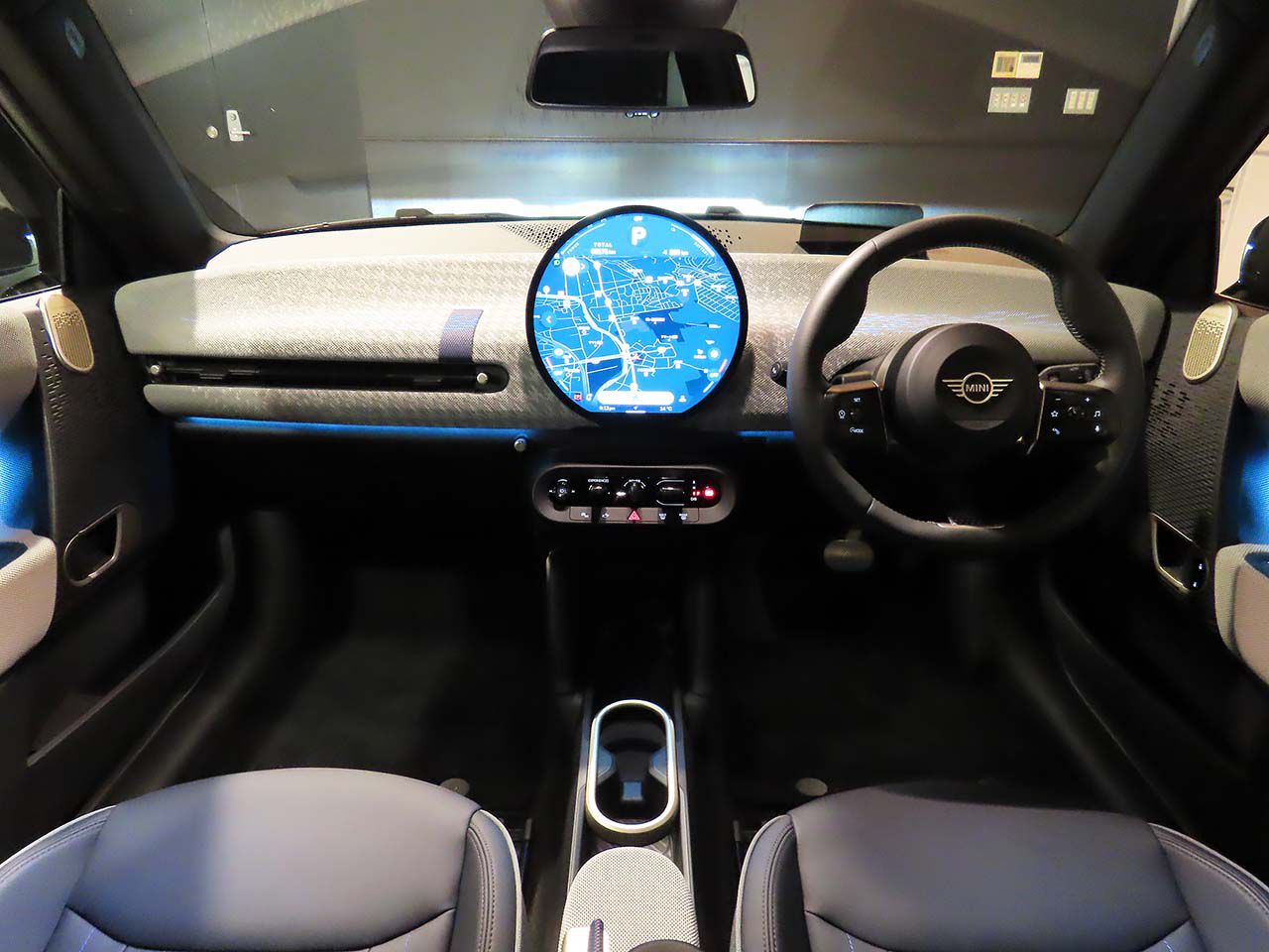 J01 MINI Cooper SE