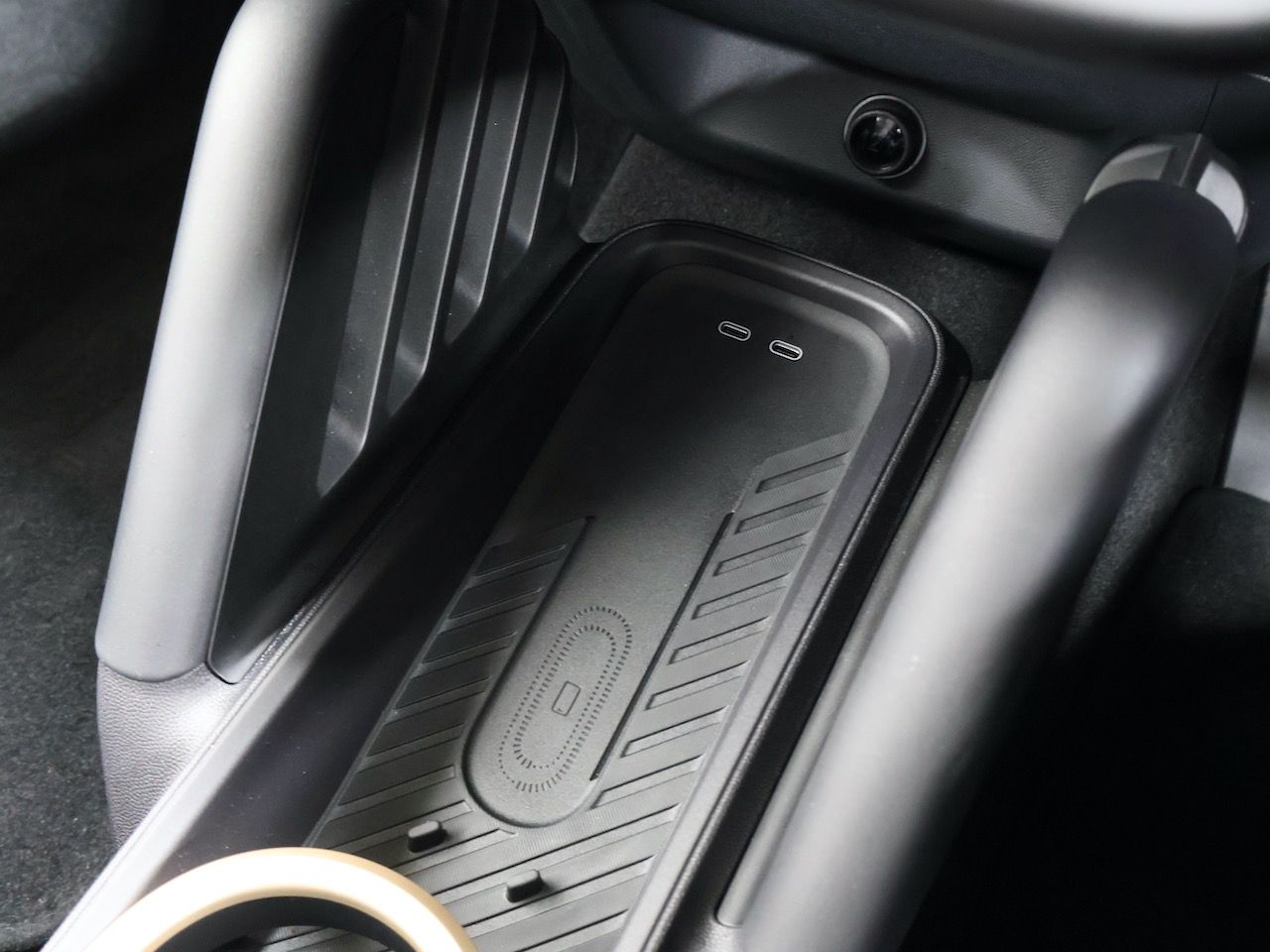 J01 MINI Cooper E
