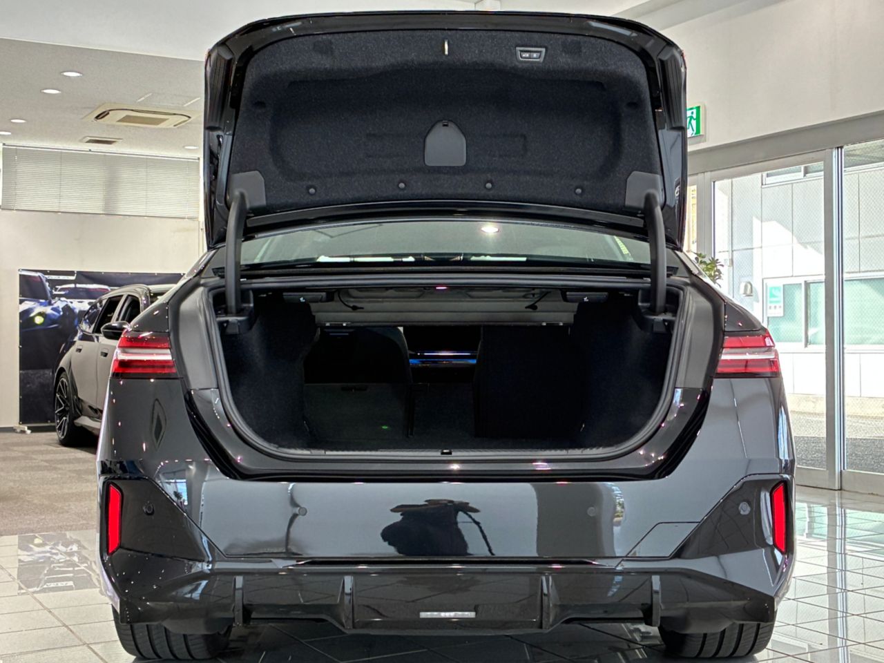 BMW i5 M60 xDrive Sedan RHD