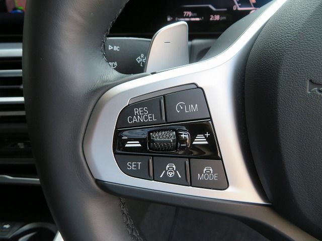 320d xDrive Berline RHD