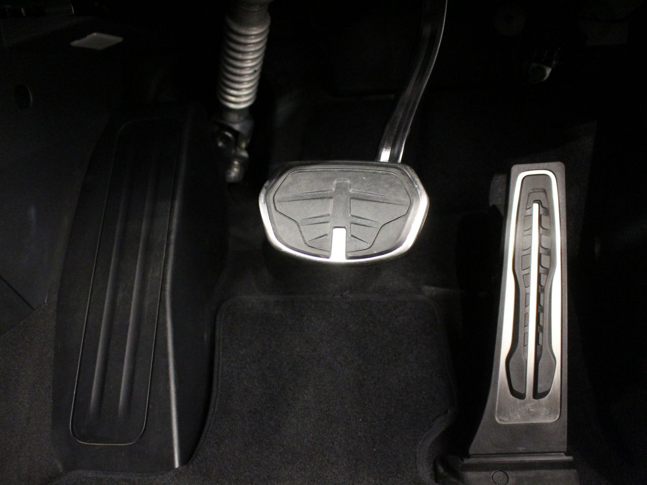 F40 118d Sports Hatch 5-door B47 2.0d