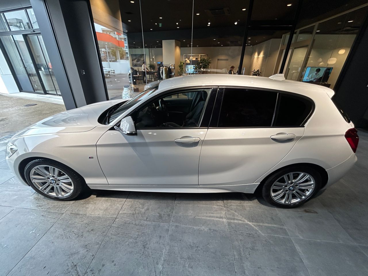116I 5DOOR RHD