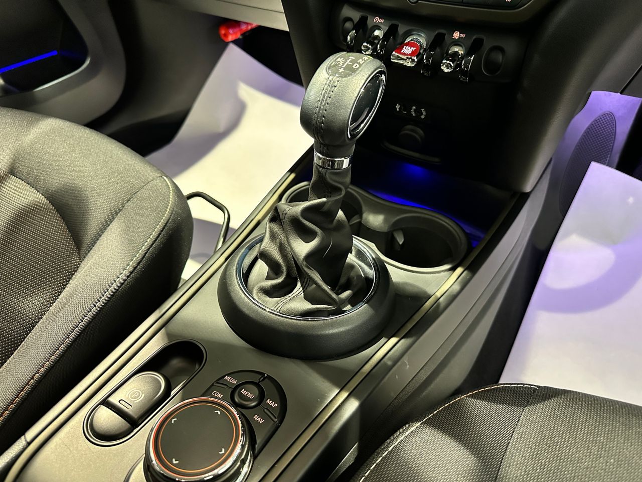 MINI CROSSOVER COOPER D ALL4