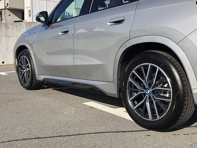 U11 iX1 xDrive30