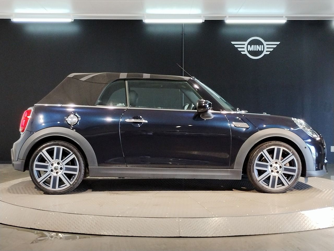 MINI Cooper S Convertible RHD