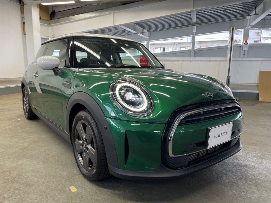 MINI Cooper F56 RHD