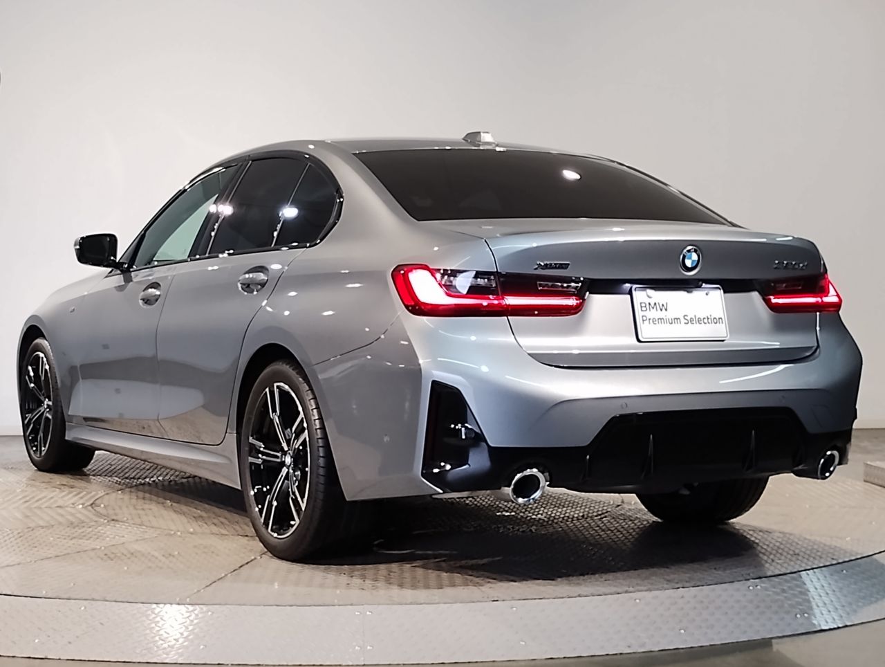 320d xDrive Berline RHD