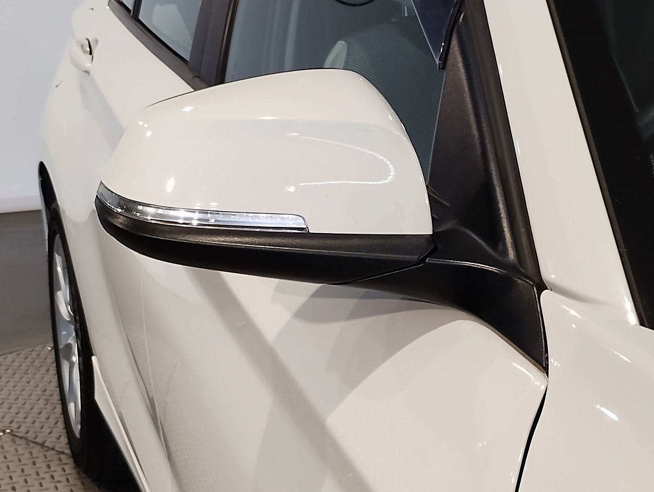 118 5DOOR RHD
