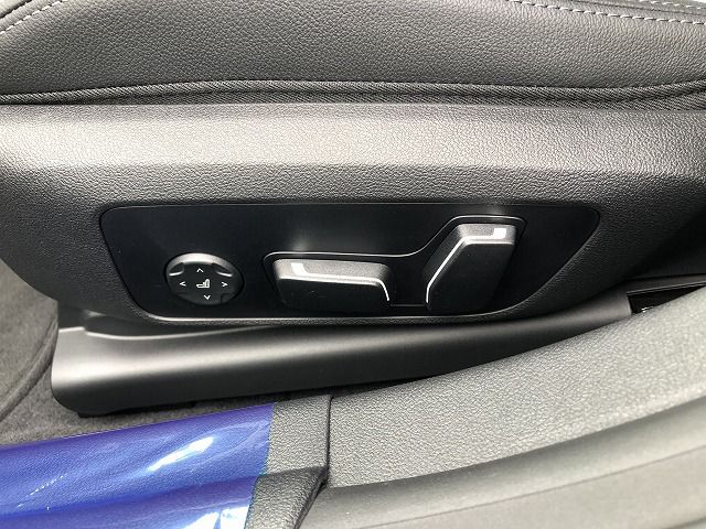 G26 i4 eDrive40 RHD