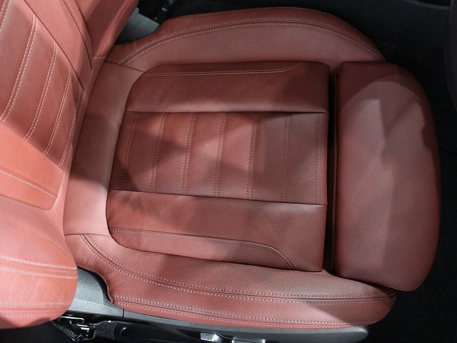 G21 M340i xDrive Touring LCI RHD