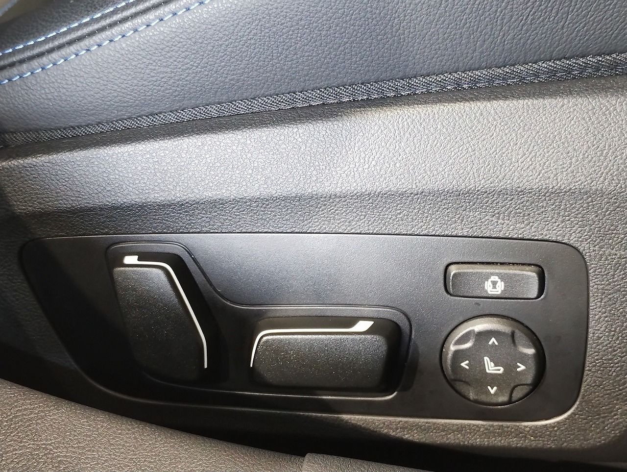 G26 i4 M50 RHD