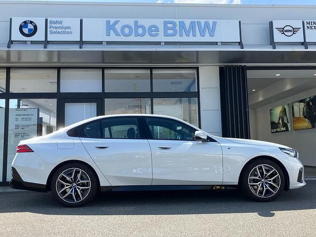 520i Sedan RHD