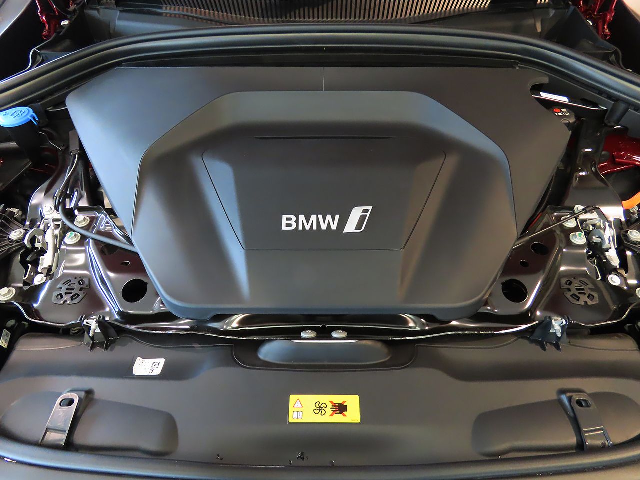 iX2 xDrive30 MSP