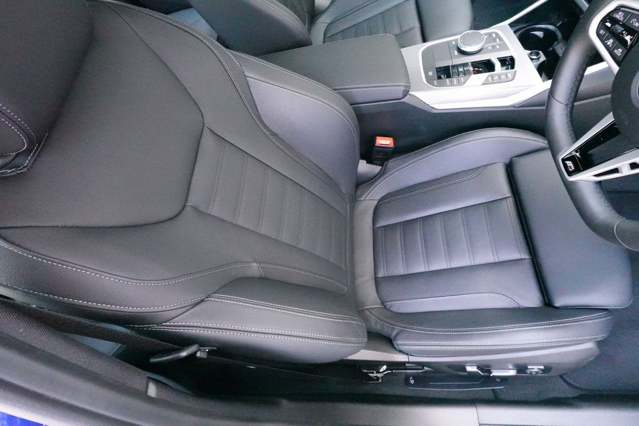 320d xDrive Berline RHD
