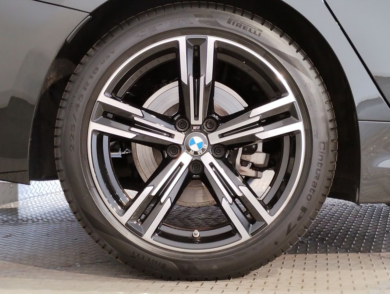 320d xDrive Berline RHD