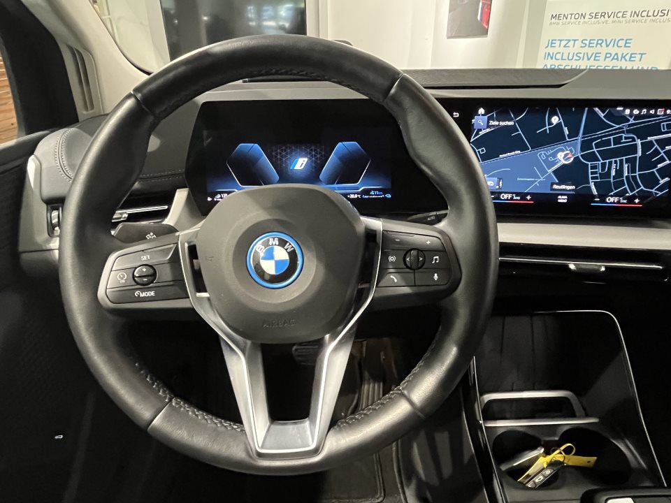 BMW 225
