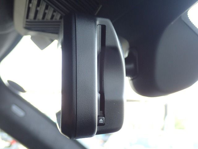 XM RHD