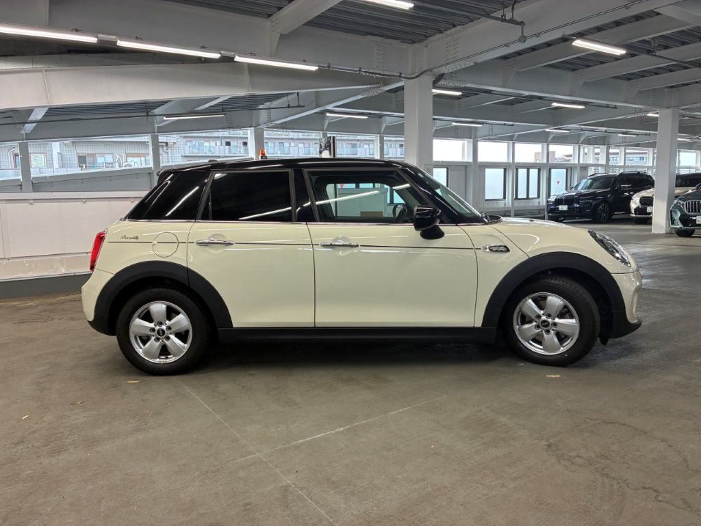 MINI F55 Cooper D 5dr Hatch LCI