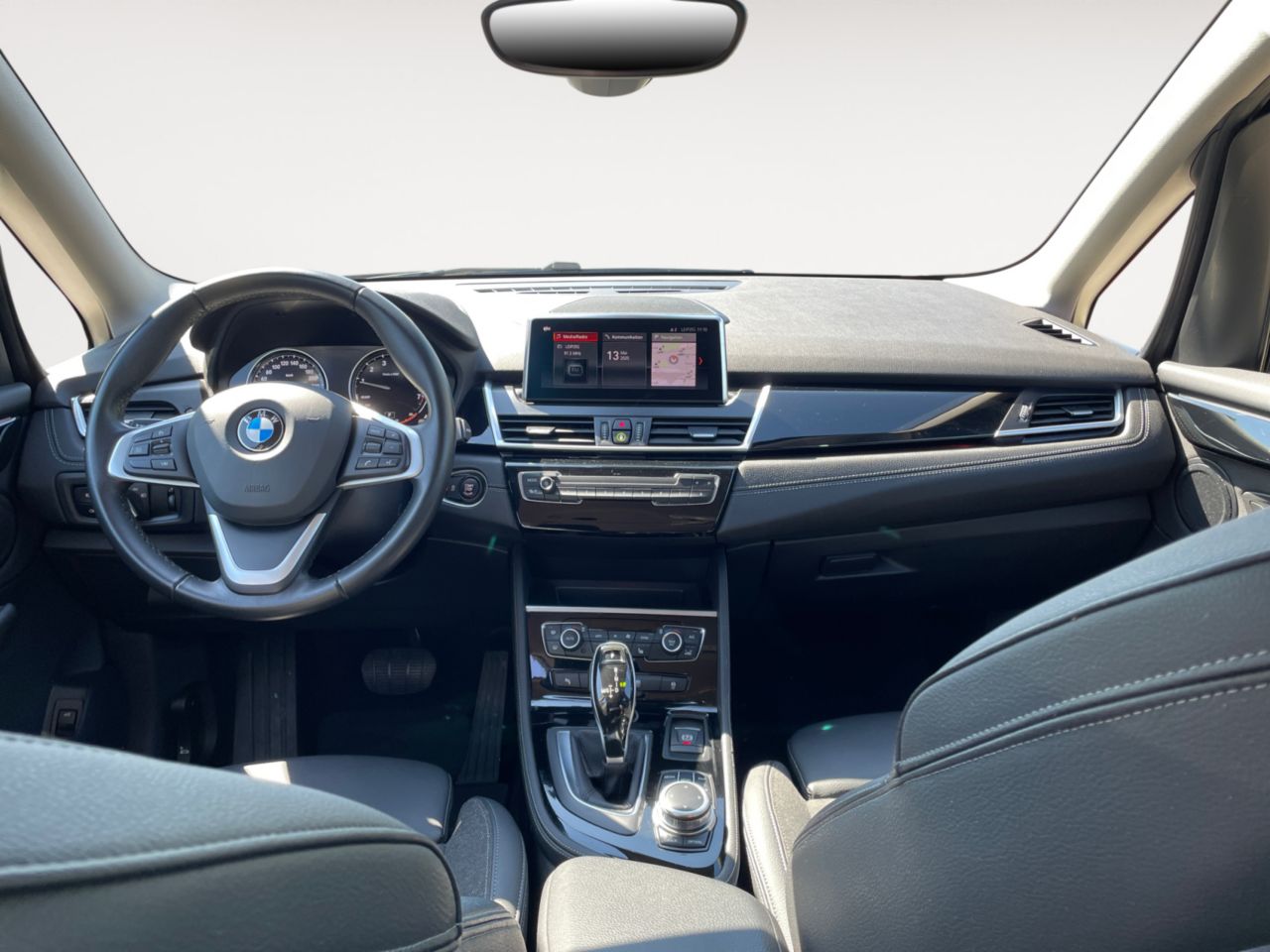 BMW 218