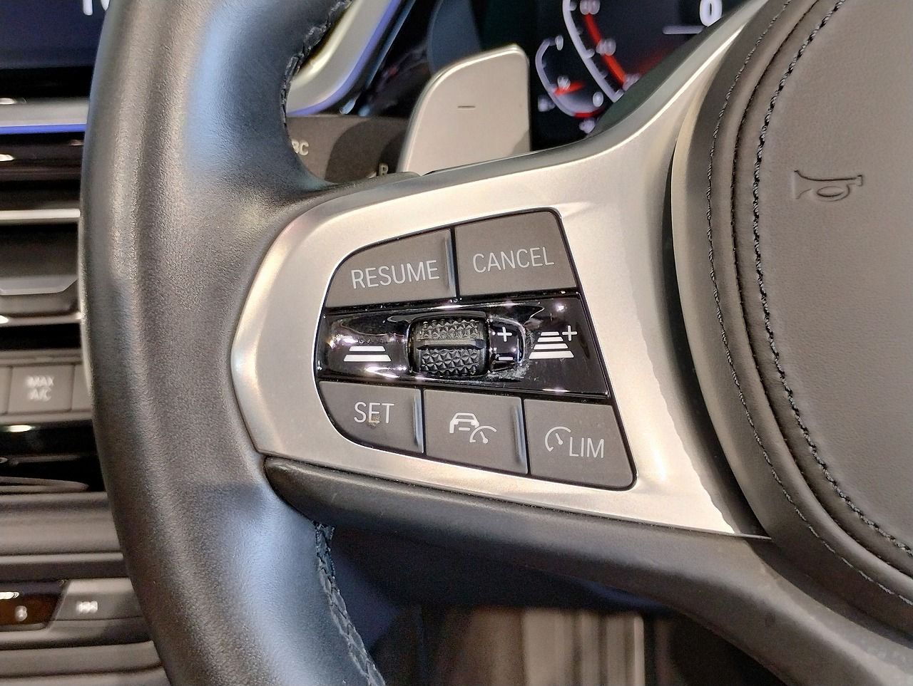 G29 z4 sDrive20i RHD
