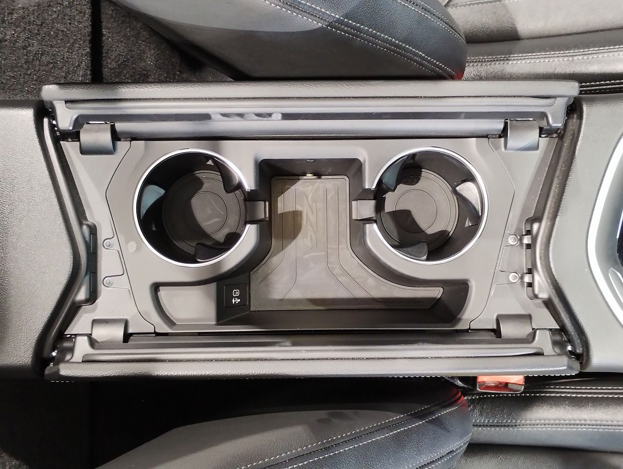 G29 z4 sDrive20i RHD