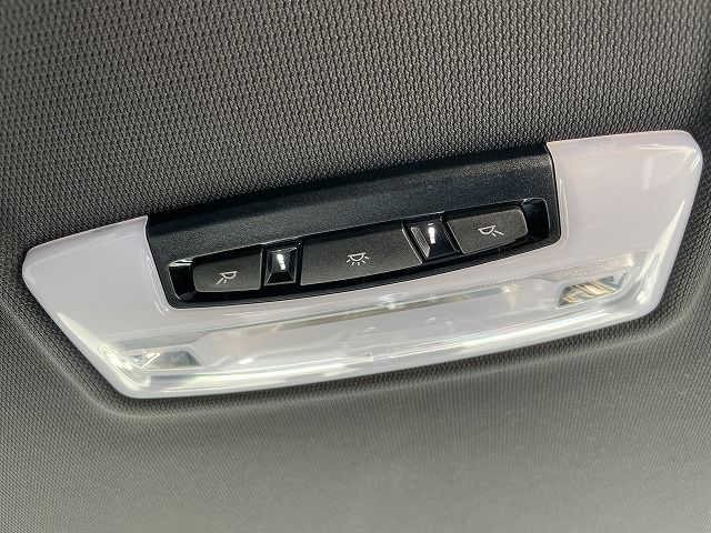 118D 5DOOR RHD